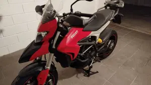 Ducati Hyperstrada 821 (2013 - 15)  (3)