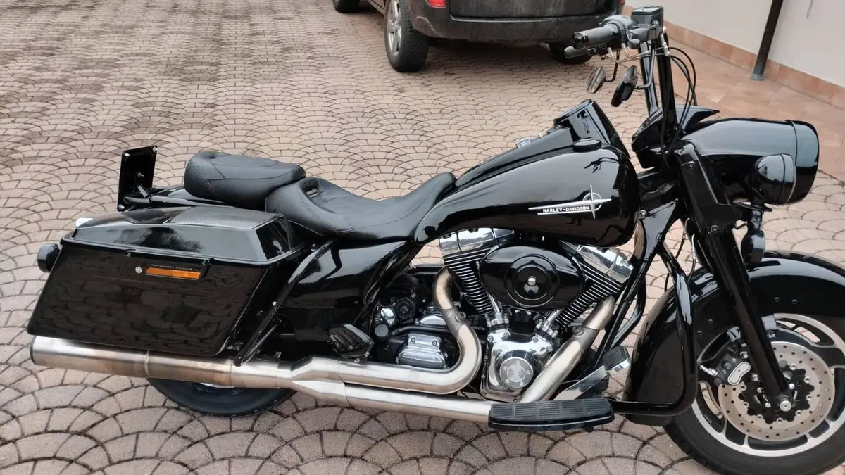 Harley-Davidson 1450 Road King Custom (2002 - 04) - FLHRSI  (6)