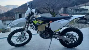 Husqvarna FE 250 (2017)  (2)