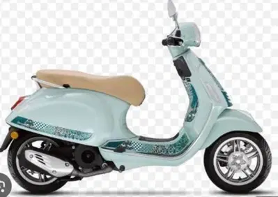 Vespa Primavera 150 Batik (2024 - 26) - Annuncio 9918384