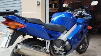 Honda VFR 800 (1998 - 01) usata