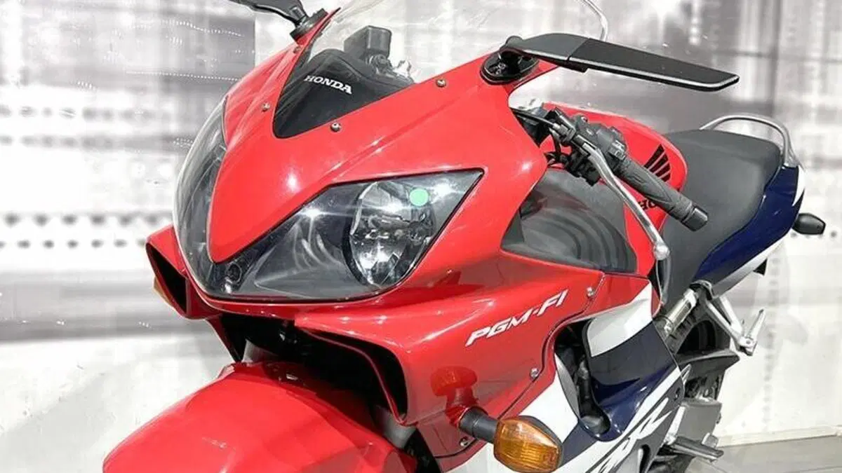 Honda CBR 600 F (2001 - 06)  (4)
