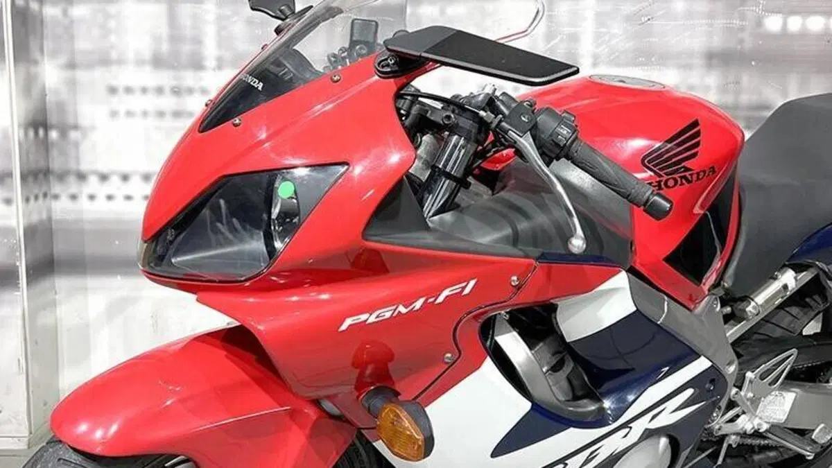 Honda CBR 600 F (2001 - 06)  (5)