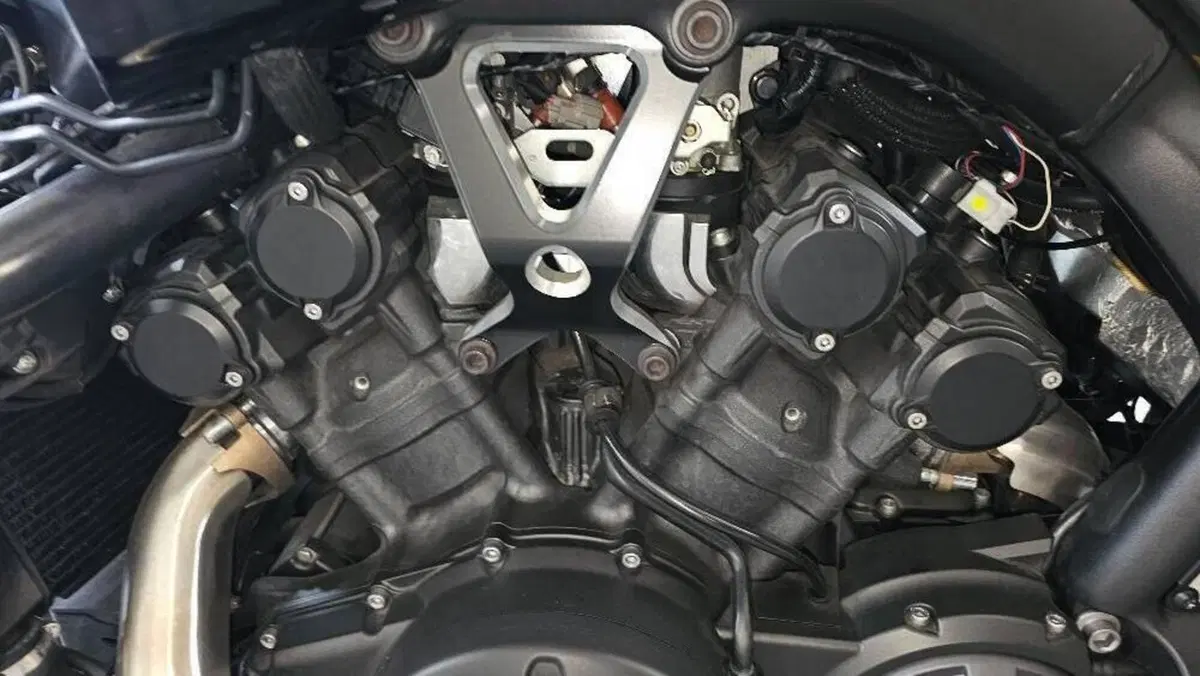 Yamaha VMAX (2008 - 17)  (4)