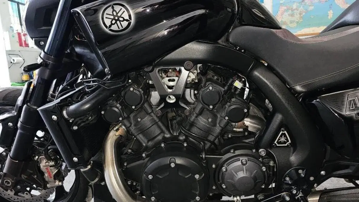 Yamaha VMAX (2008 - 17)  (5)