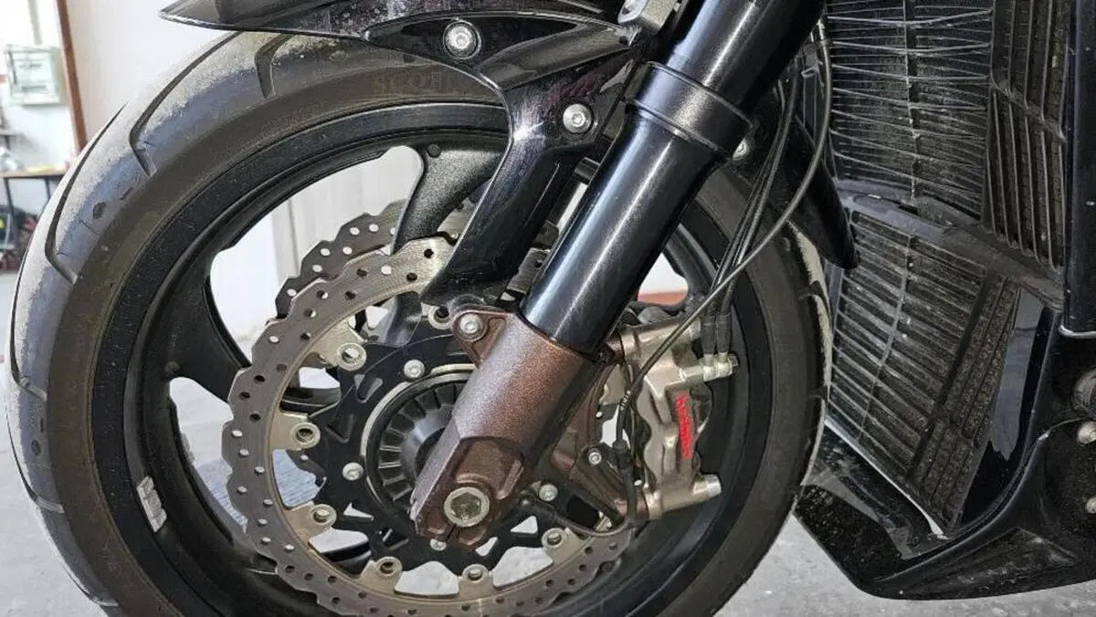 Yamaha VMAX (2008 - 17)  (6)