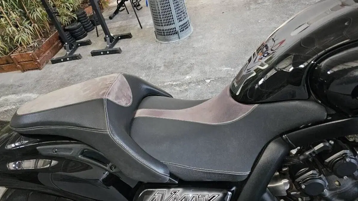 Yamaha VMAX (2008 - 17)  (11)