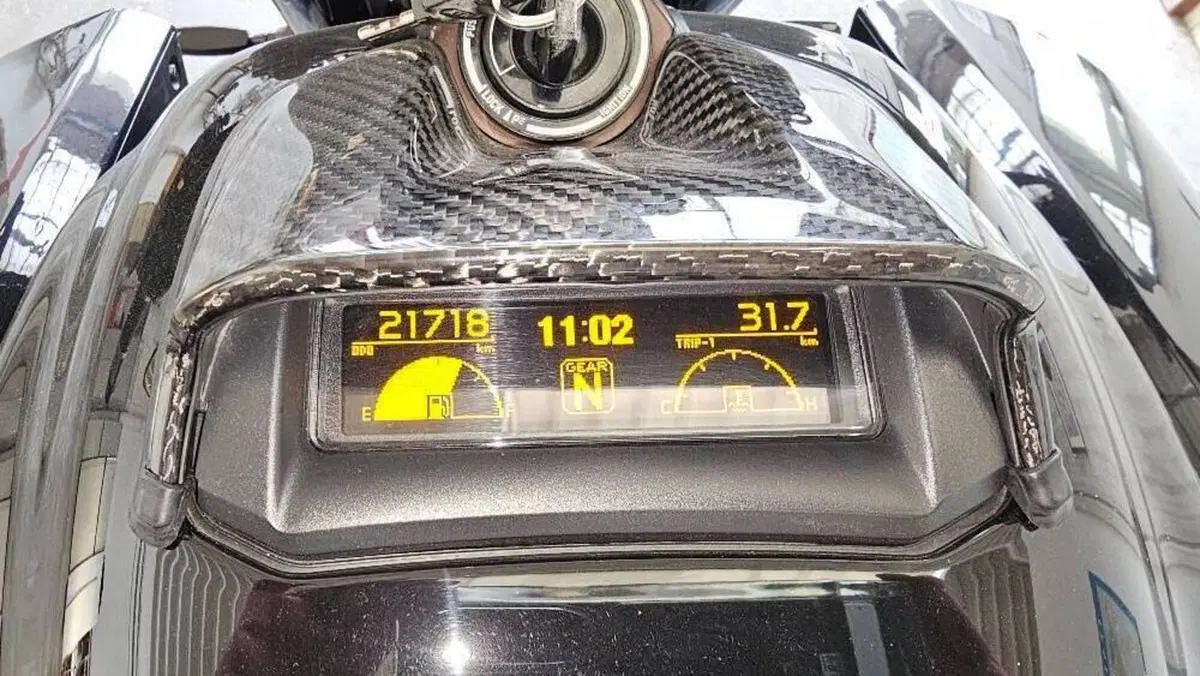 Yamaha VMAX (2008 - 17)  (14)