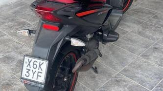 Aprilia SR 50 Motard (2012 - 13) usata