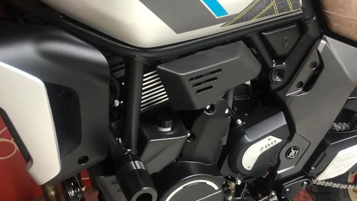 CFMOTO 700CL-X Heritage (2021 - 26)  (5)