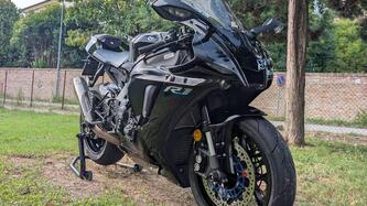 Yamaha YZF R1 (2020 - 25) usata