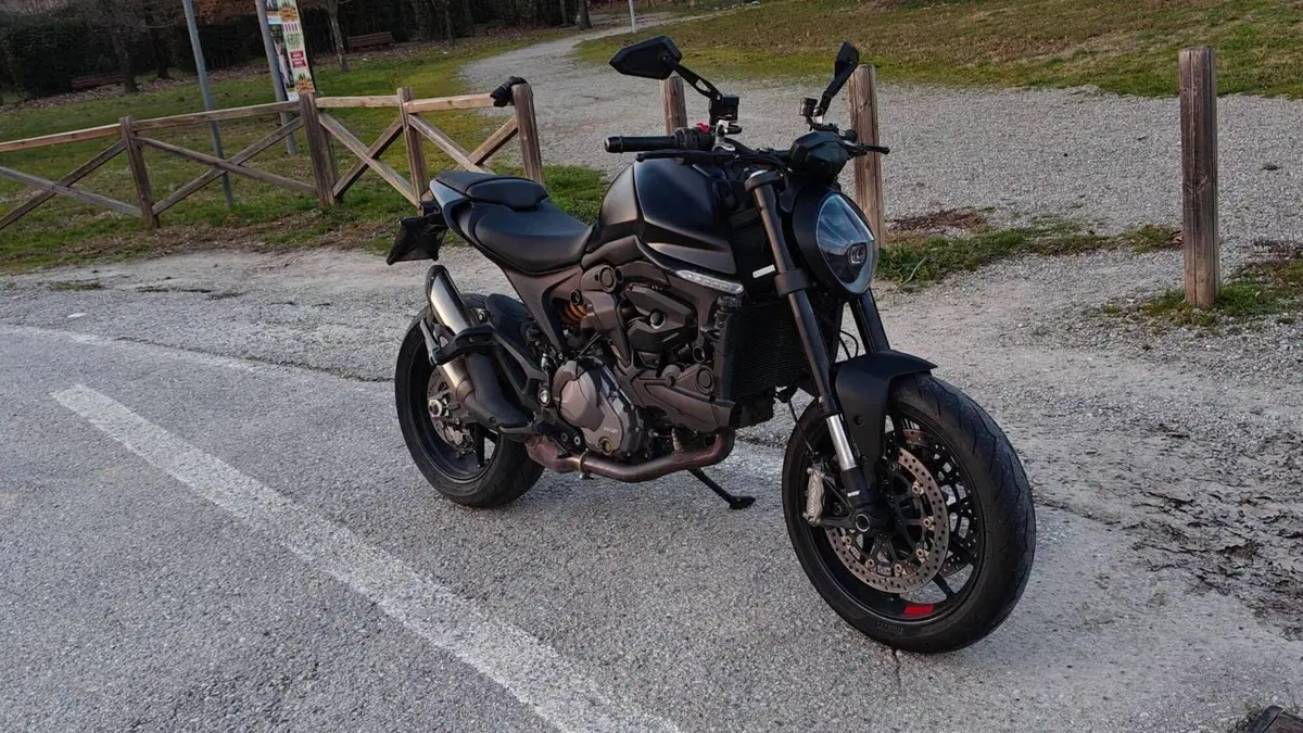 Ducati Monster 937 (2021 - 25)  (2)