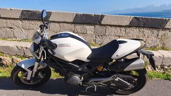 Ducati Monster 696 Plus (2007 - 14) usata