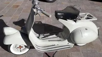 Piaggio Vespa VM1T "Faro Basso" epoca