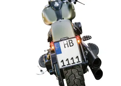 Portatarga universale nero per targa italiana con  - Annuncio 8548238