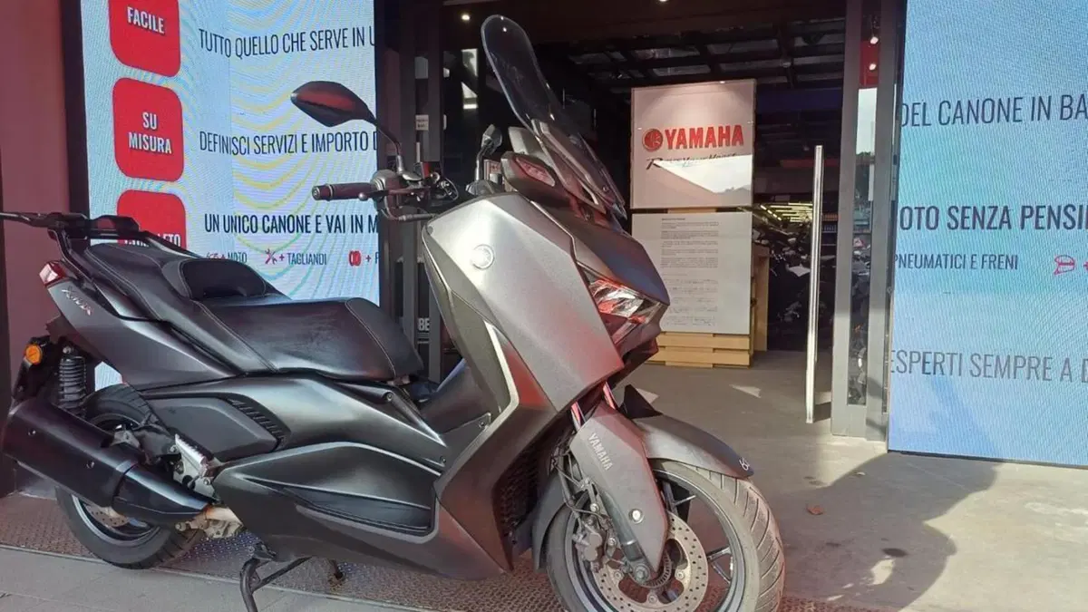 Yamaha X-Max 300 (2021 - 24)  (3)