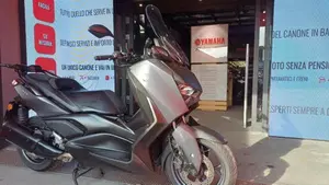 Yamaha X-Max 300 (2021 - 24)  (3)