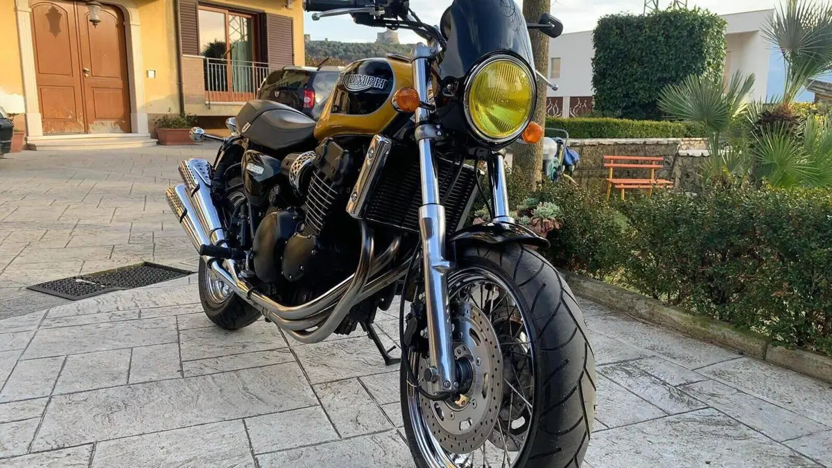 Triumph Thunderbird 900 Sport (1998 - 02)  (3)
