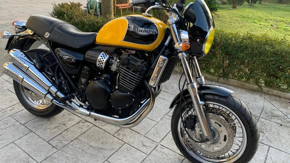 Triumph Thunderbird 900 Sport (1998 - 02)  (4)