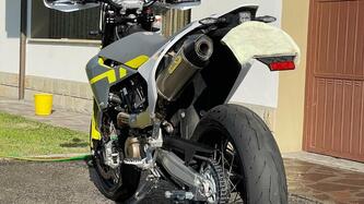 Husqvarna 701 Supermoto (2020)