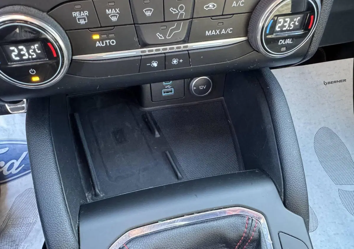 Ford Kuga 1.5 EcoBoost 150 CV 2WD ST-Line X (19)