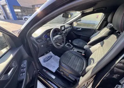 Ford Kuga 1.5 EcoBoost 150 CV 2WD ST-Line X (10)