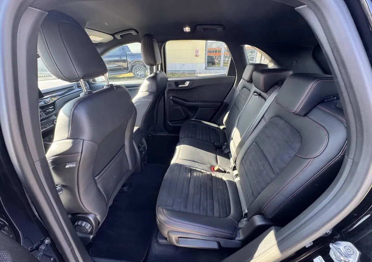 Ford Kuga 1.5 EcoBoost 150 CV 2WD ST-Line X (11)