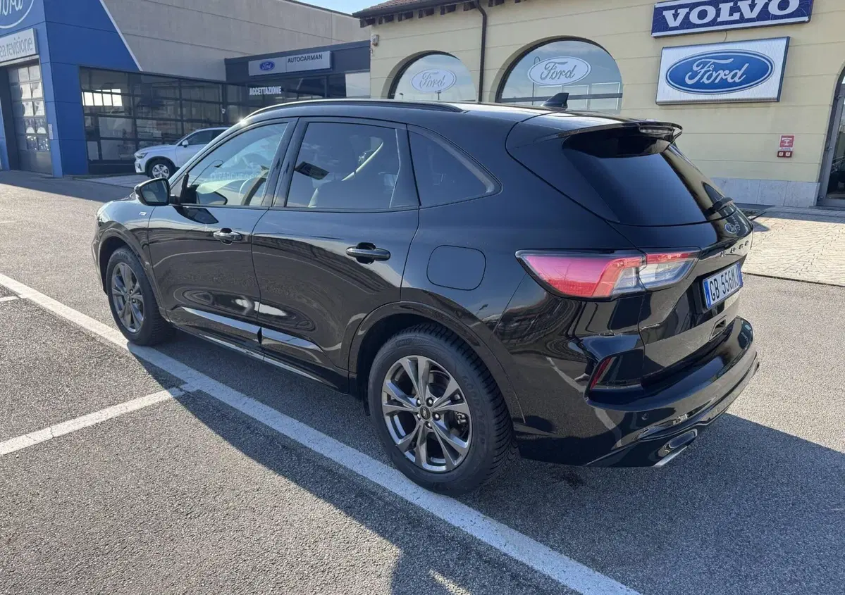 Ford Kuga 1.5 EcoBoost 150 CV 2WD ST-Line X (4)