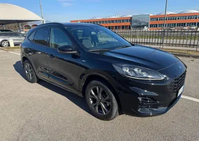 Ford Kuga 1.5 EcoBoost 150 CV 2WD ST-Line X (2)