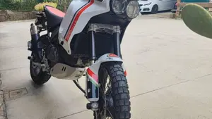 Ducati DesertX (2022 - 25)  (2)