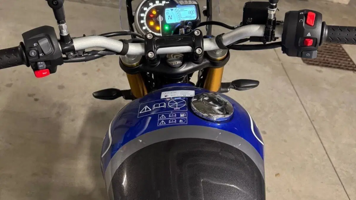 Triumph Speed 400 (2024 - 26)  (2)