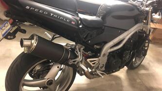 Triumph Speed Triple 955i epoca