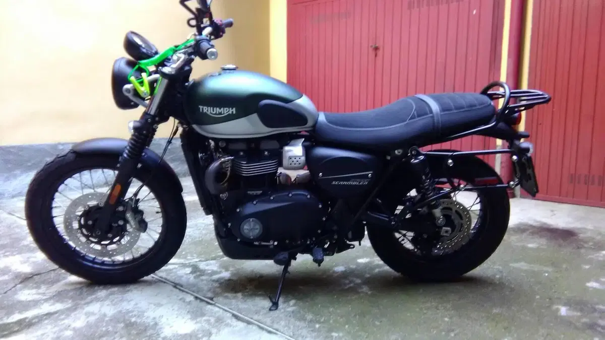 Triumph Street Scrambler 900 (2019 - 20)  (2)
