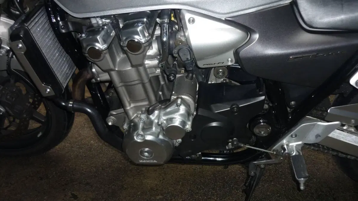 Honda CB 1300 (2003 - 06)  (4)