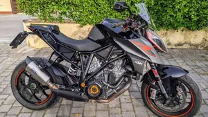 KTM 1290 Super Duke R ABS (2017 - 18)  (2)
