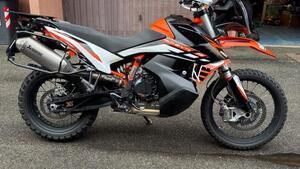KTM 890 Adventure R (2021) 
