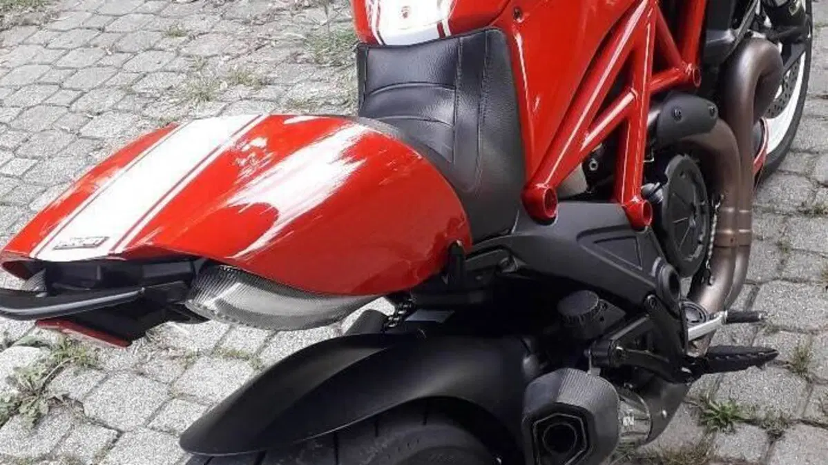 Ducati Diavel 1200 (2014 - 16)  (4)