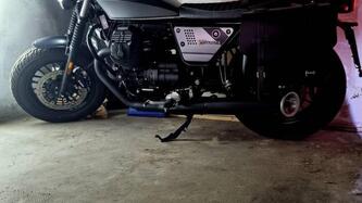 Moto Guzzi V9 Bobber Special Edition (2023 - 25) usata