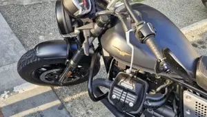 Moto Guzzi V9 Bobber Special Edition (2023 - 25)  (2)