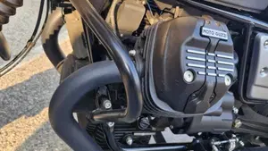 Moto Guzzi V9 Bobber Special Edition (2023 - 25)  (4)