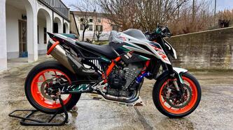KTM 890 Duke R (2021) usata