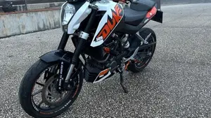 KTM 125 Duke ABS (2013 - 16)  (2)
