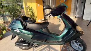 Piaggio Hexagon 250 GT 