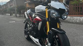 Triumph Speed Triple 1050 R ABS (2016 - 17) usata
