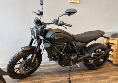 Ducati Scrambler 800 Icon Dark (2025 - 26) - Annuncio 9838331