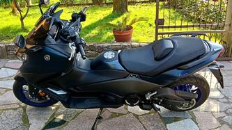 Yamaha T-Max 560 (2022 - 24) usata