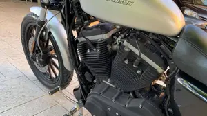 Harley-Davidson 883 Iron (2009 - 11) - XL 883N  (5)