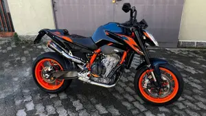 KTM 890 Duke R (2022 - 23)  (2)