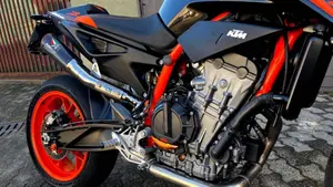 KTM 890 Duke R (2022 - 23)  (4)