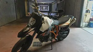 KTM 990 Supermoto R (2012 - 13)  (2)